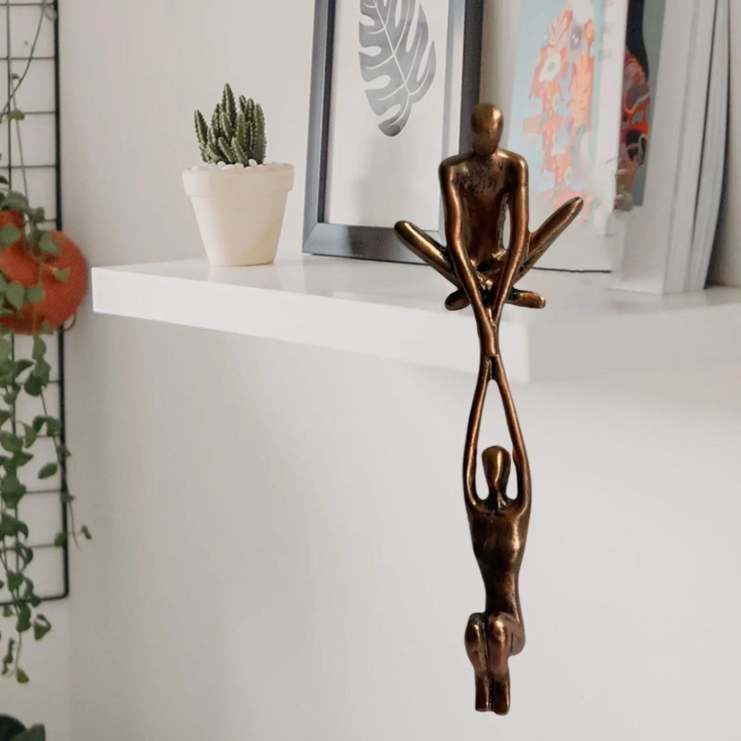 Liefde & Kracht Beeldje met Abstract Design
