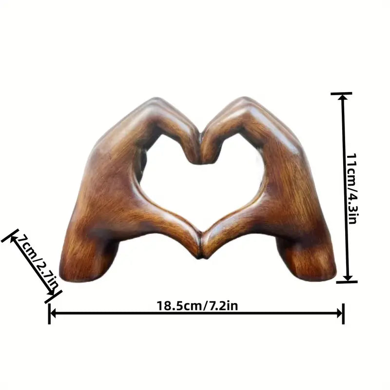HeartEvoke – Elegante Resin Sculptuur voor Tijdloze Romantiek