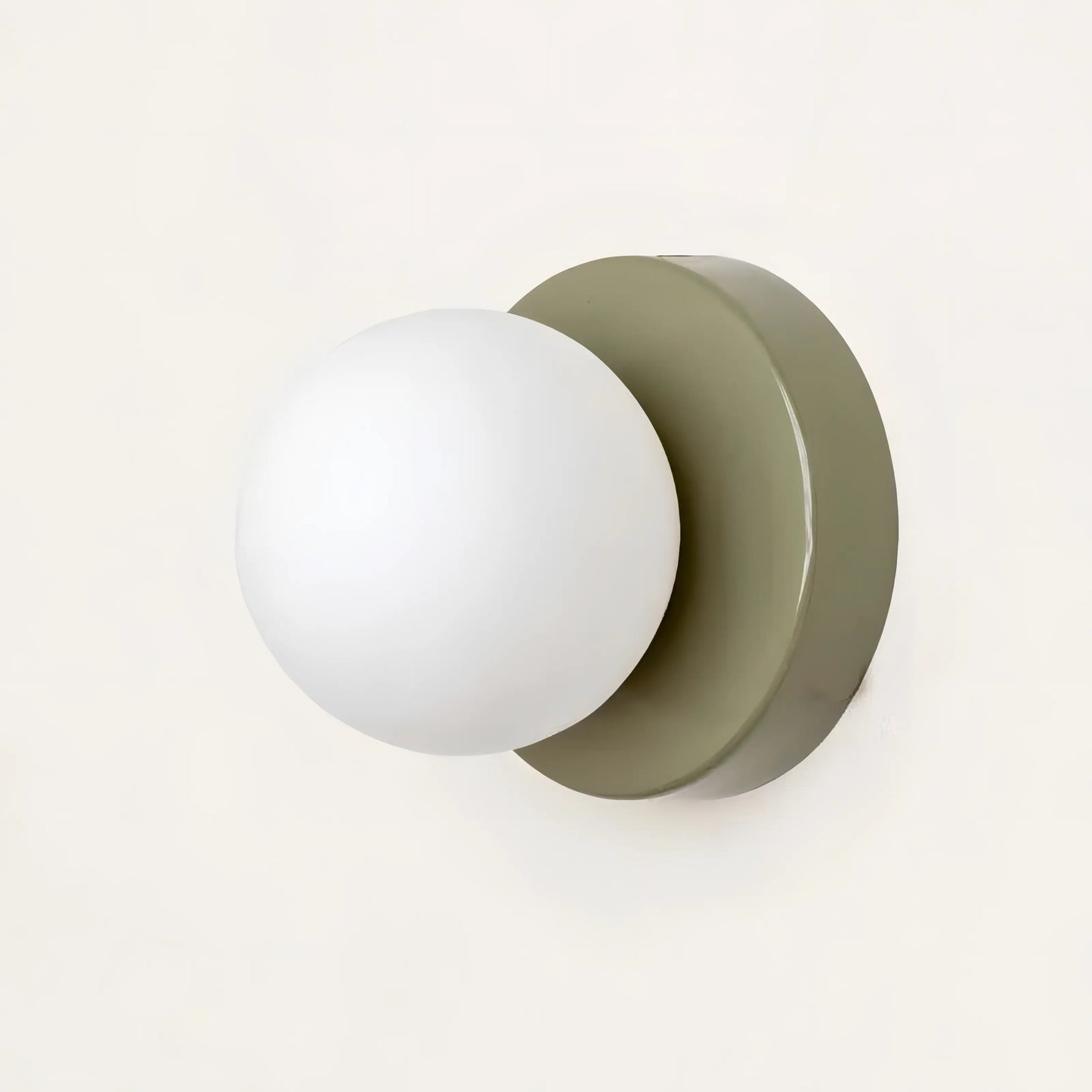 Minimalistische Scandinavische Wandlamp met Glazen Kap