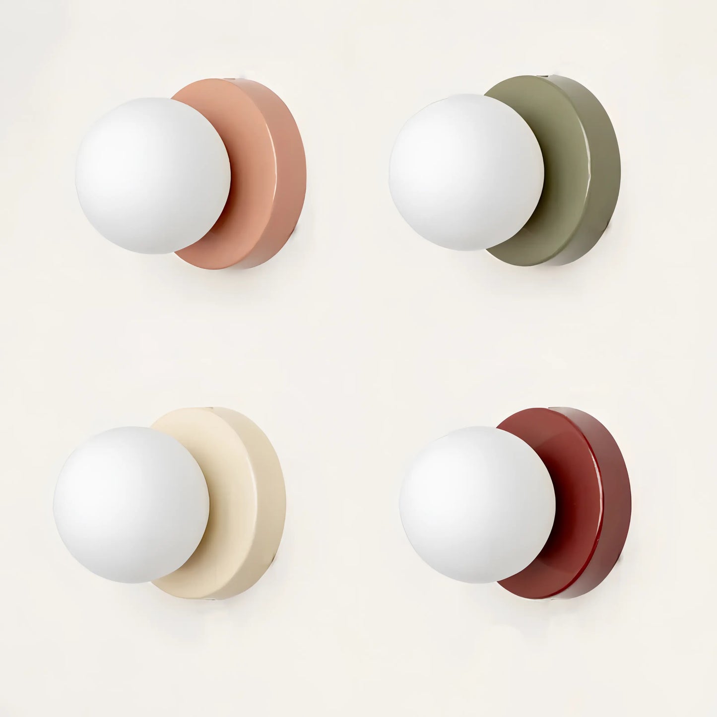 Minimalistische Scandinavische Wandlamp met Glazen Kap