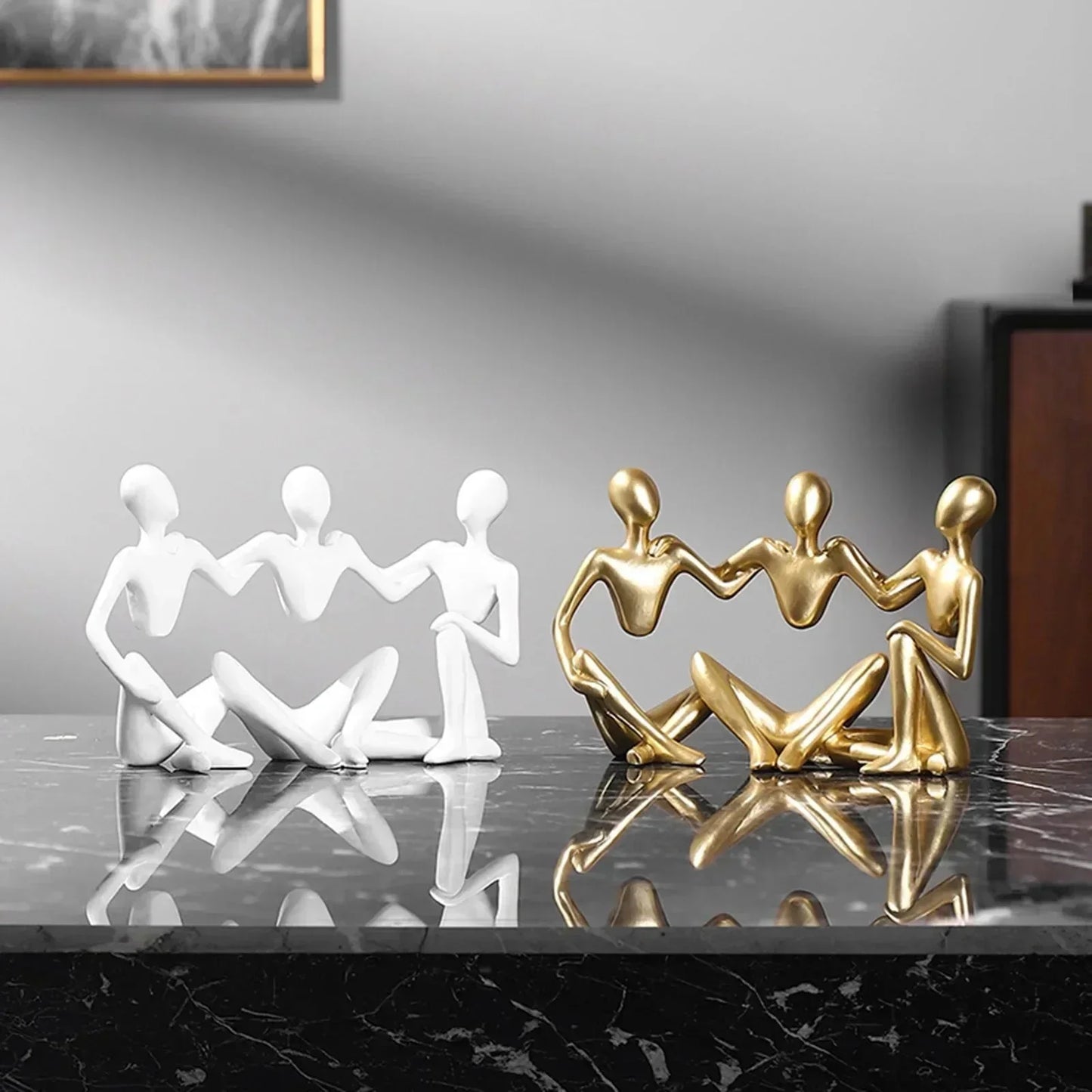 Golden Unity –  Abstracte sculptuur van verbondenheid.